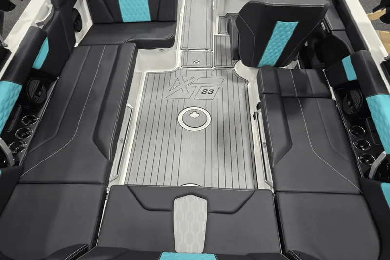 Slide: The Image of MasterCraft XT23 2025 - 14