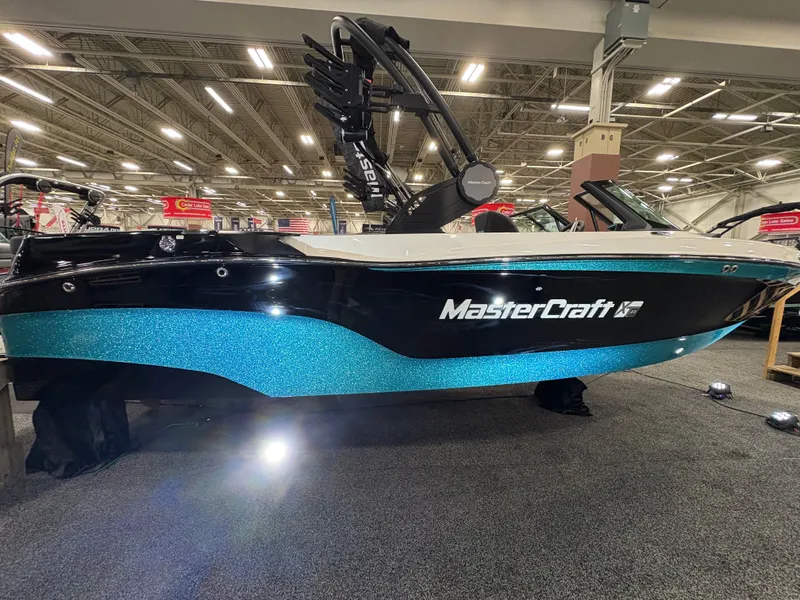 Slide: The Image of MasterCraft XT23 2025 - 19