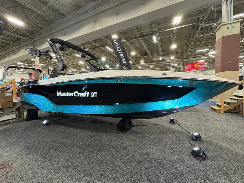 Slide: The Image of MasterCraft XT23 2025 - 22