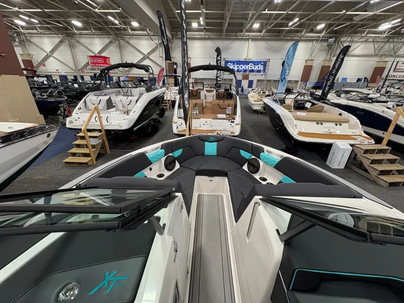 Slide: The Image of MasterCraft XT23 2025 - 32