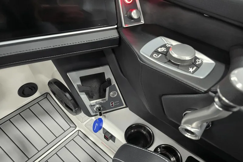 Slide: The Image of MasterCraft XT23 2025 - 9