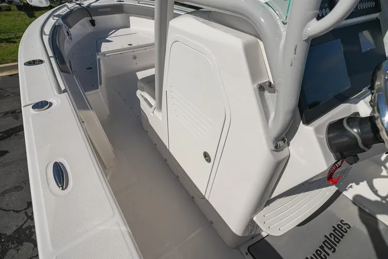 Slide: The Image of Everglades 243CC 2023 - 100
