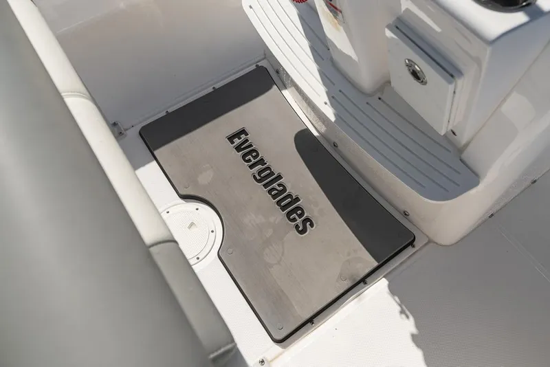 Slide: The Image of Everglades 243CC 2023 - 63