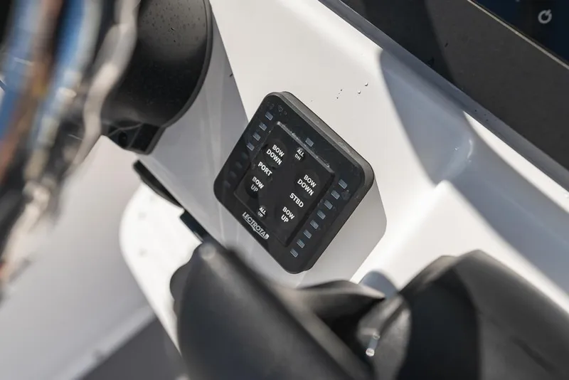 Slide: The Image of Everglades 243CC 2023 - 83