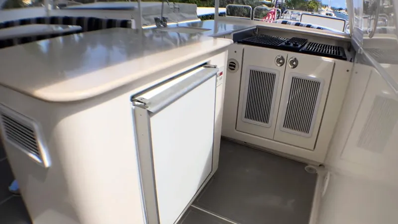 Slide: The Image of Bridge Wetbar / Refrigeration - 37