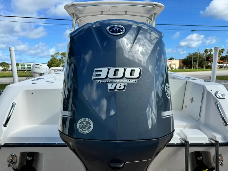Slide: The Image of Edgewater 245 CX 2013 boat with Yamaha 300 horsepower V6 engine. - 6