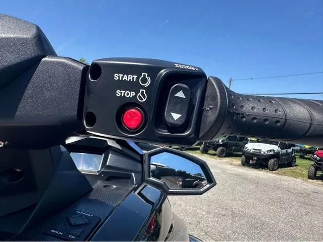 Slide: The Image of Yamaha VX Cruiser 2025 - 8