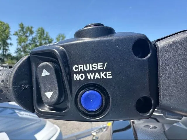 Slide: The Image of Yamaha VX Cruiser with Audio 2025 - 10