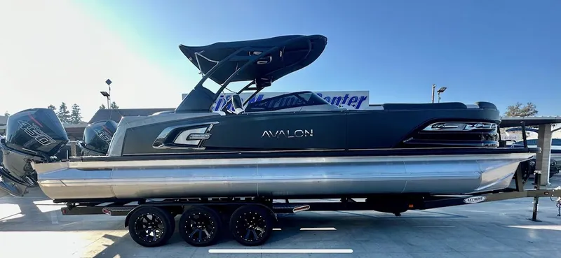 The Image of Avalon 27' Excalibur LTD Elite Windshield w/ Twin Mercury 450R Motors! 2025 - 1