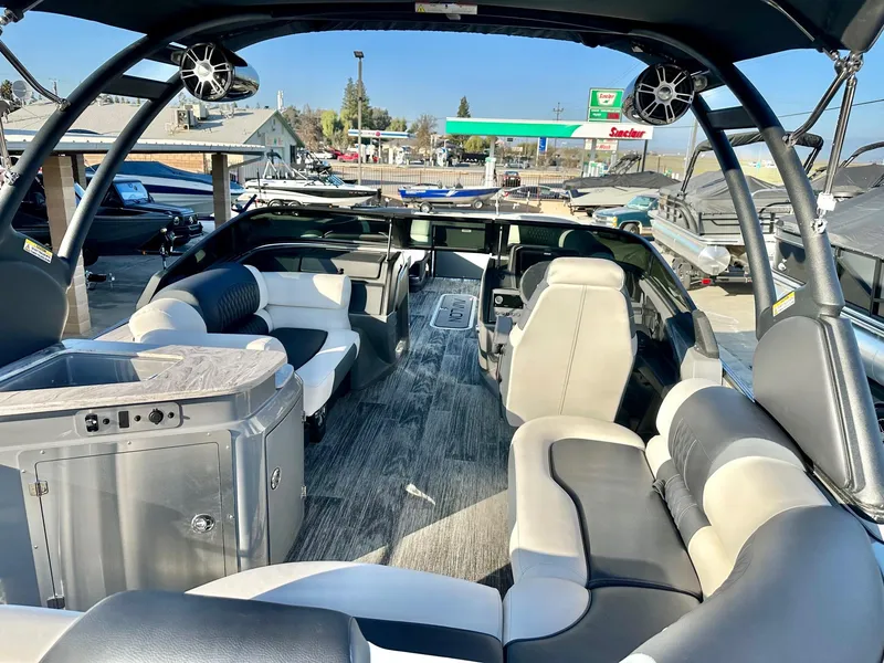 Slide: The Image of Avalon 27' Excalibur LTD Elite Windshield w/ Twin Mercury 450R Motors! 2025 - 13