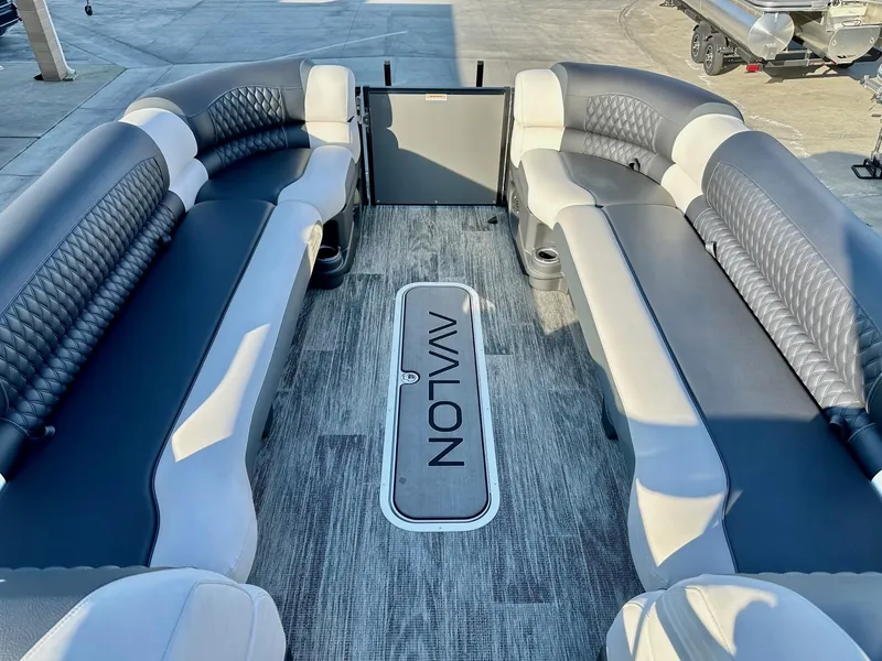 Slide: The Image of Avalon 27' Excalibur LTD Elite Windshield w/ Twin Mercury 450R Motors! 2025 - 9