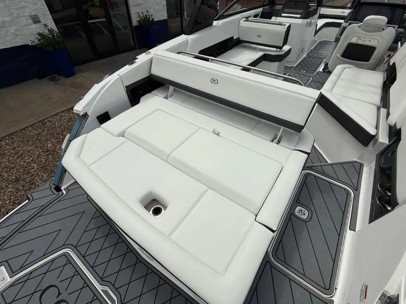 Slide: The Image of Cobalt R8 2025 - 13