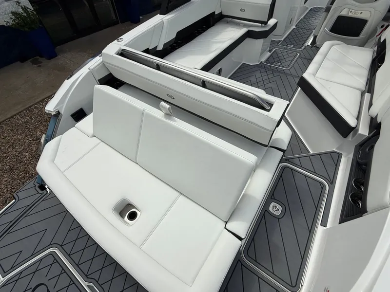 Slide: The Image of Cobalt R8 2025 - 14