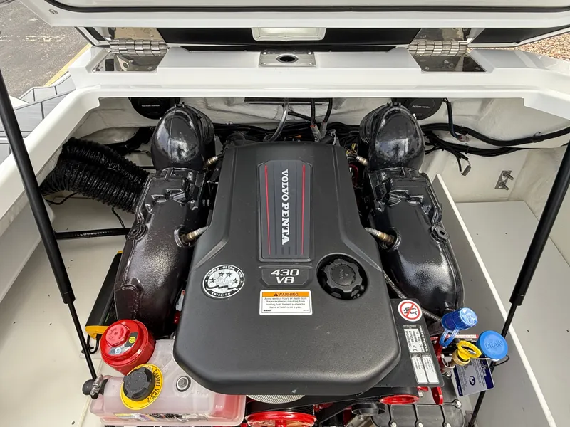 Slide: The Image of Cobalt R8 2025 - 35