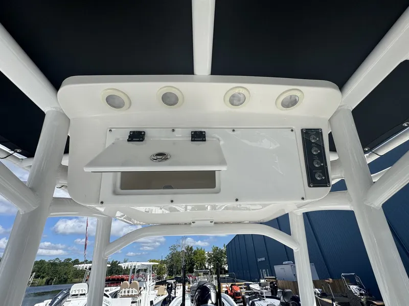 Slide: The Image of Sea Pro 202 Center Console 2024 - 3