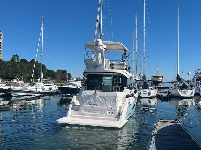 Slide: The Image of Regal 38 Fly 2023 - 3