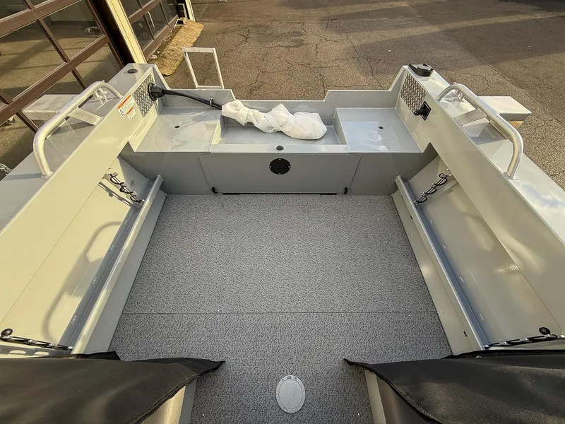 Slide: The Image of Hewescraft 180 Sportsman 2026 - 12