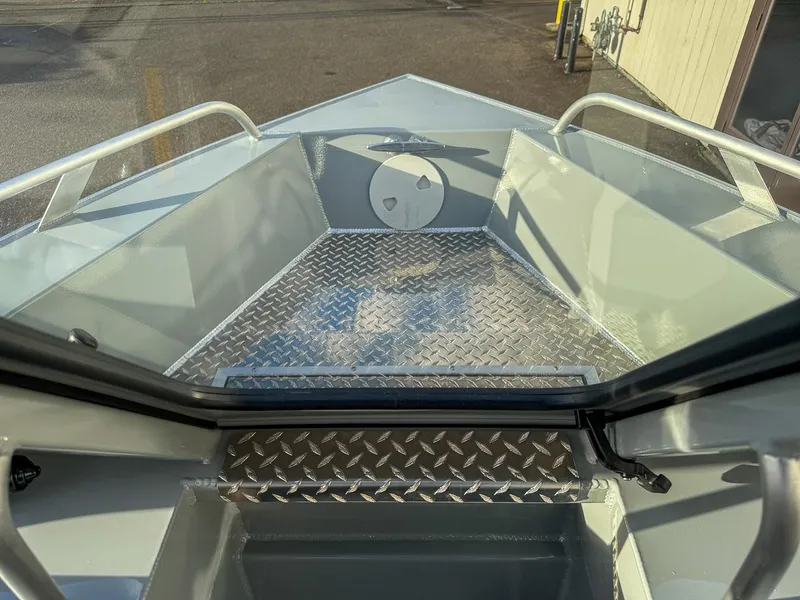 Slide: The Image of Hewescraft 180 Sportsman 2026 - 7