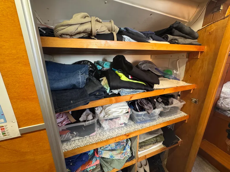 Slide: The Image of Lagoon 410 2001 - 57