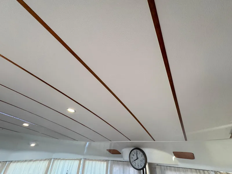 Slide: The Image of Lagoon 410 2001 - 70