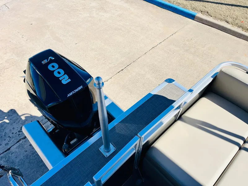 Slide: The Image of 2025 Sun Tracker Party Barge 22 RF XP3 with Mercury 200 engine, docked. - 47