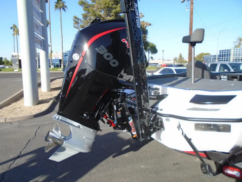 Slide: The Image of 2022 Vexus VX21 boat with powerful 300 HP outboard motor. - 4