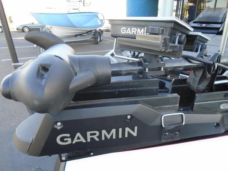 Slide: The Image of Garmin equipment on 2022 Vexus VX21 boat, featuring advanced navigation technology. - 6