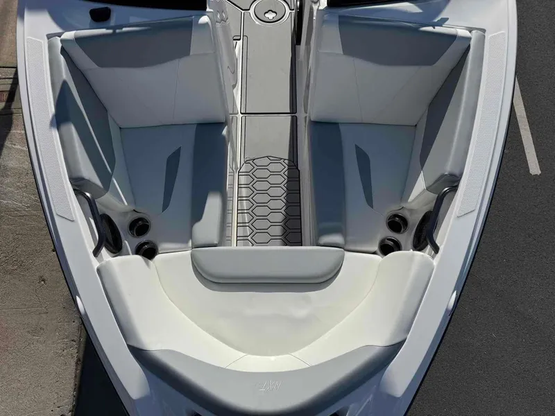 Slide: The Image of MasterCraft NXT21 2025 - 15