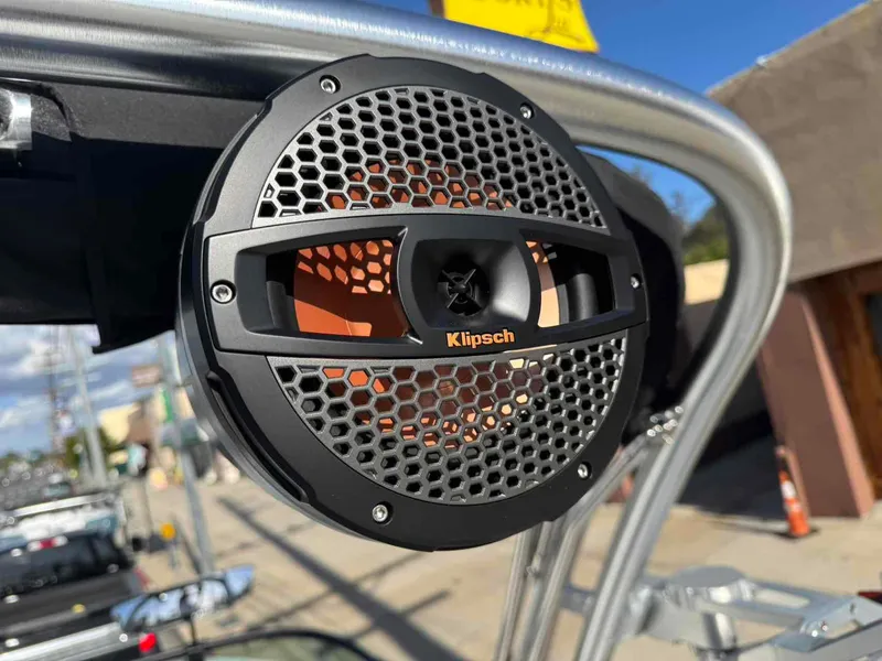 Slide: The Image of MasterCraft NXT21 2025 - 8