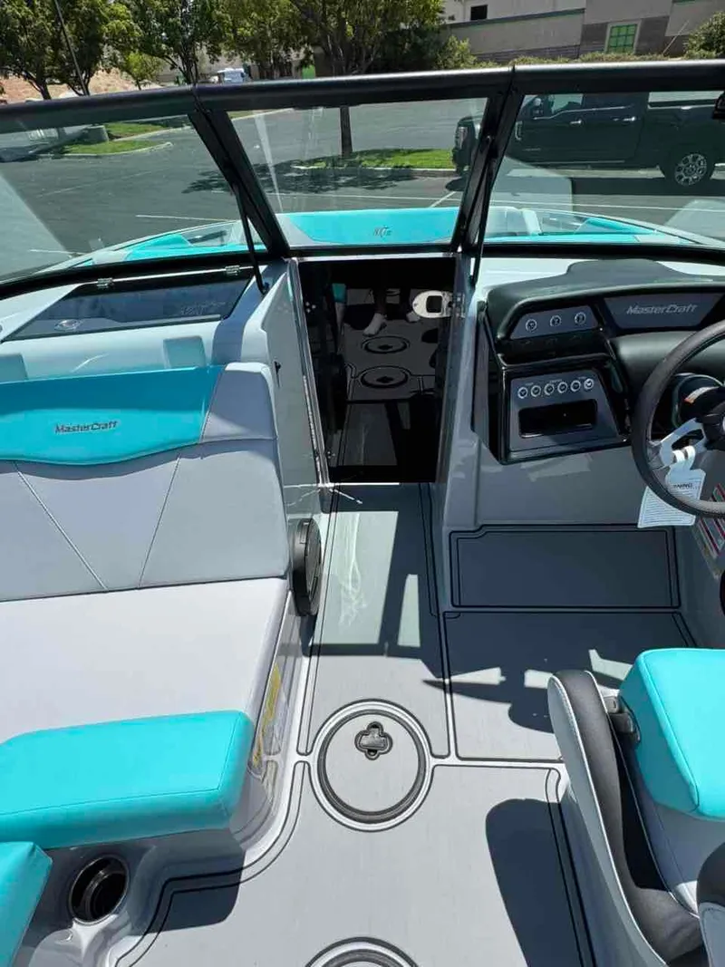 Slide: The Image of MasterCraft NXT22 2025 - 10