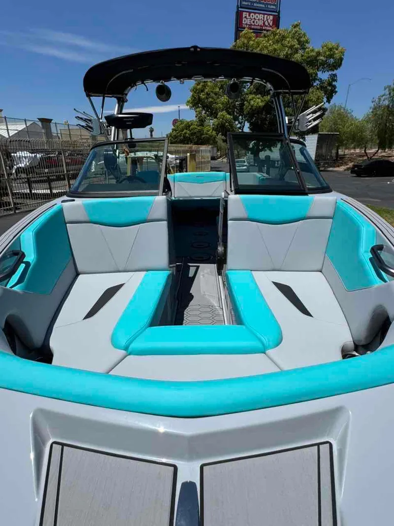 Slide: The Image of MasterCraft NXT22 2025 - 9