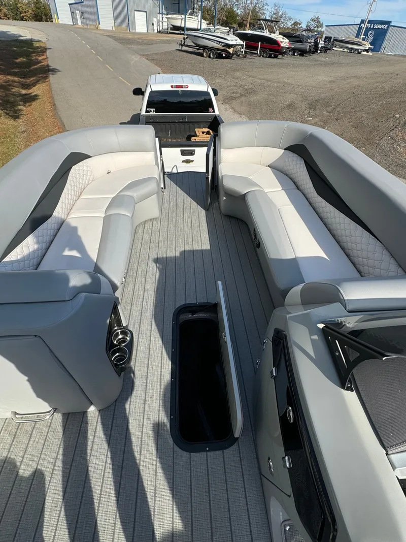 Slide: The Image of Manitou Encore 2022 - 4