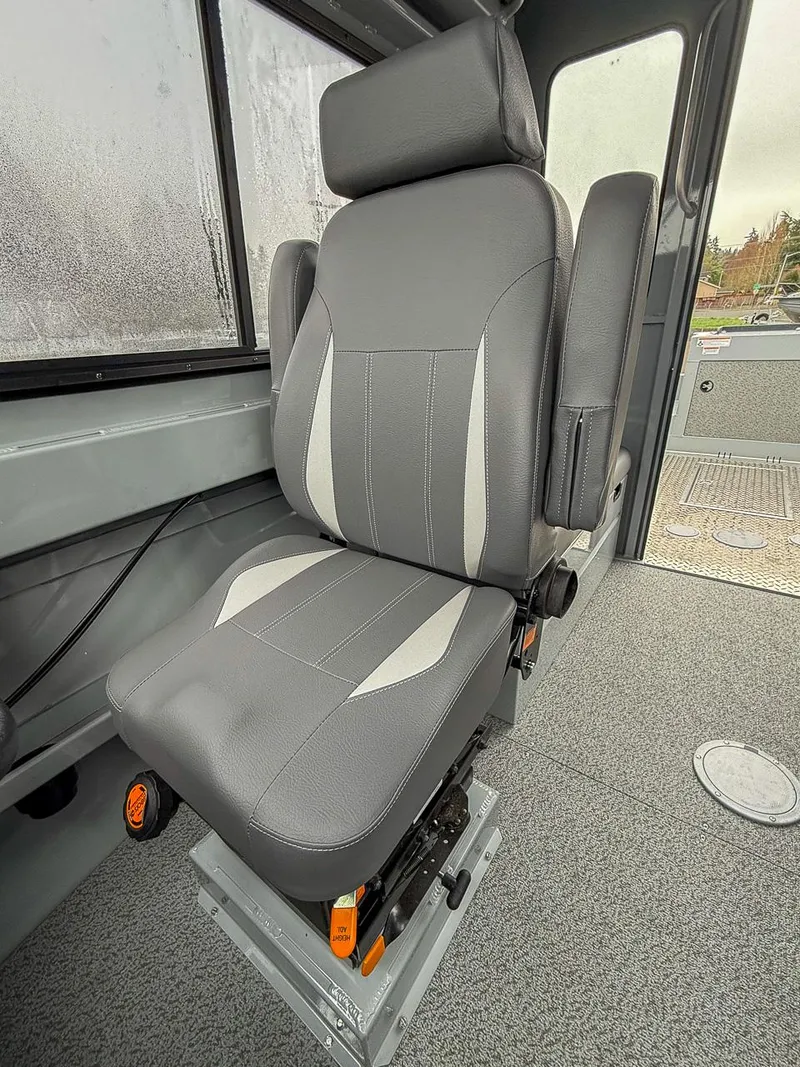 Slide: The Image of Hewescraft 220 Ocean Pro HT 2025 - 11