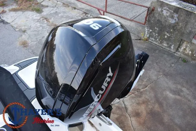 Slide: The Image of Bayliner M17 2025 - 31