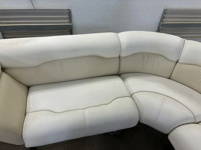 Slide: The Image of Cream leather sectional sofa with curved design, Harris ROYAL 250, 2013 model. - 8