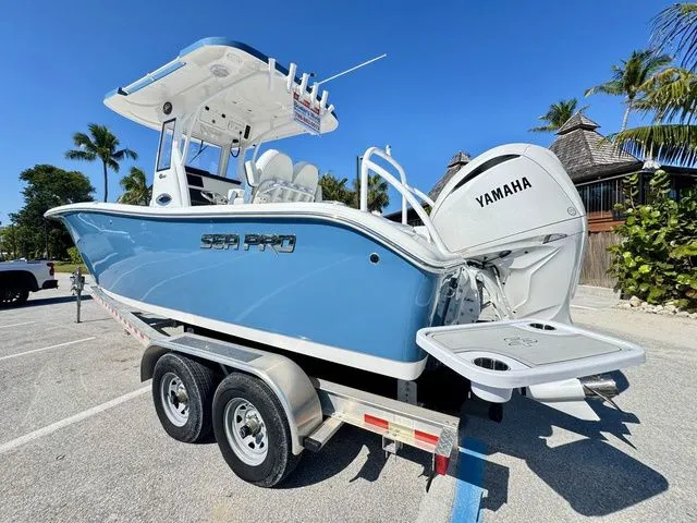 Slide: The Image of Sea Pro 242 Sport CC 242CC Center Console 242Sport 2025 - 3