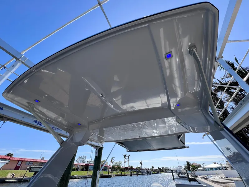 Slide: The Image of Aviara AV32 OB 2022 - 77