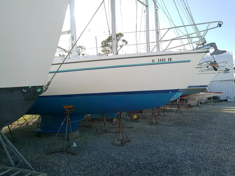 Slide: The Image of Catalina 36 MkII 1995 - 59