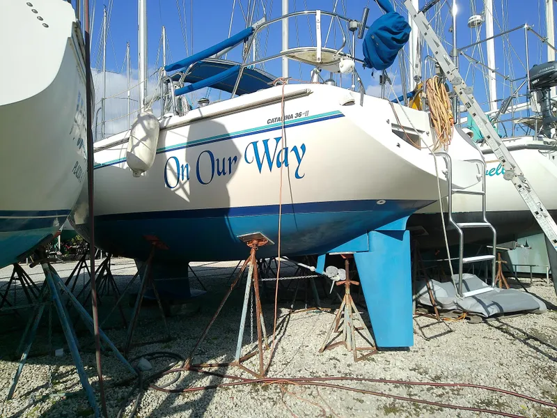 Slide: The Image of Catalina 36 MkII 1995 - 61