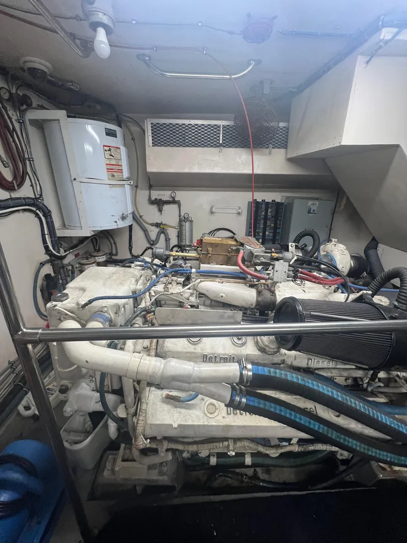 Slide: The Image of Hatteras 70 Cockpit Motor Yacht 1990 - 103