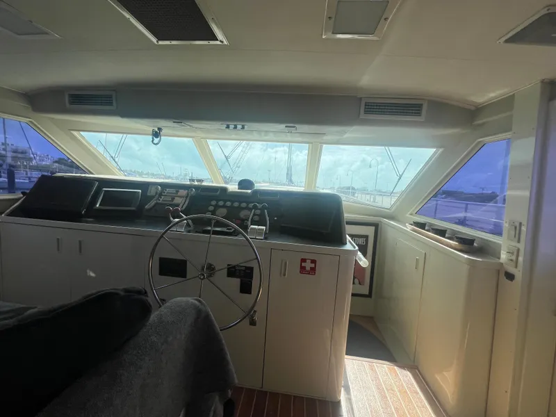 Slide: The Image of Hatteras 70 Cockpit Motor Yacht 1990 - 51