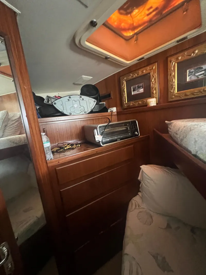 Slide: The Image of Hatteras 70 Cockpit Motor Yacht 1990 - 71