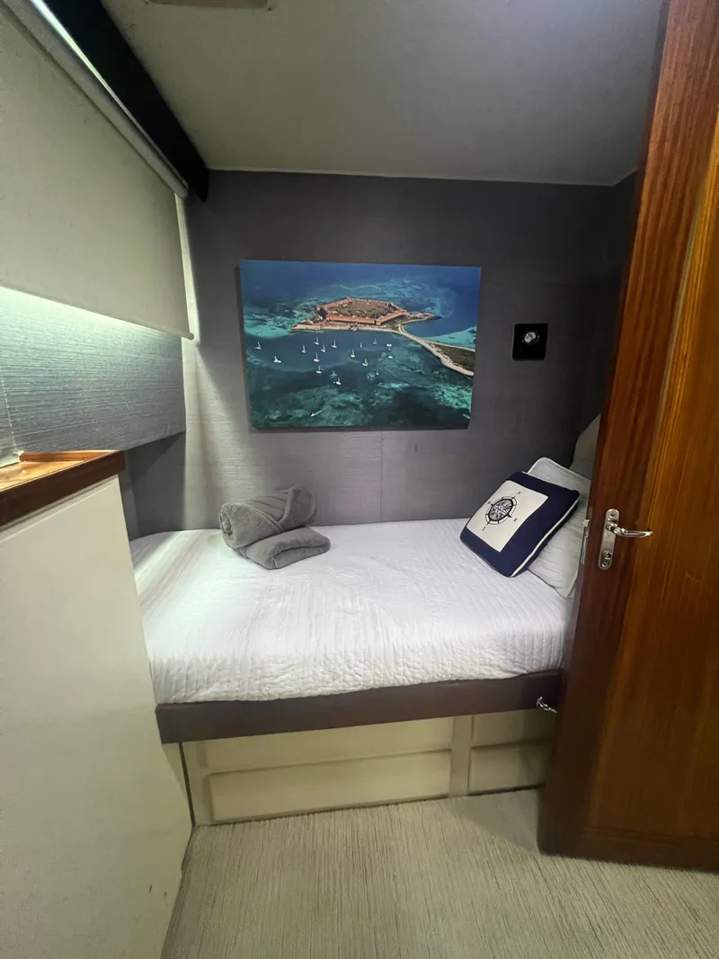 Slide: The Image of Hatteras 70 Cockpit Motor Yacht 1990 - 77