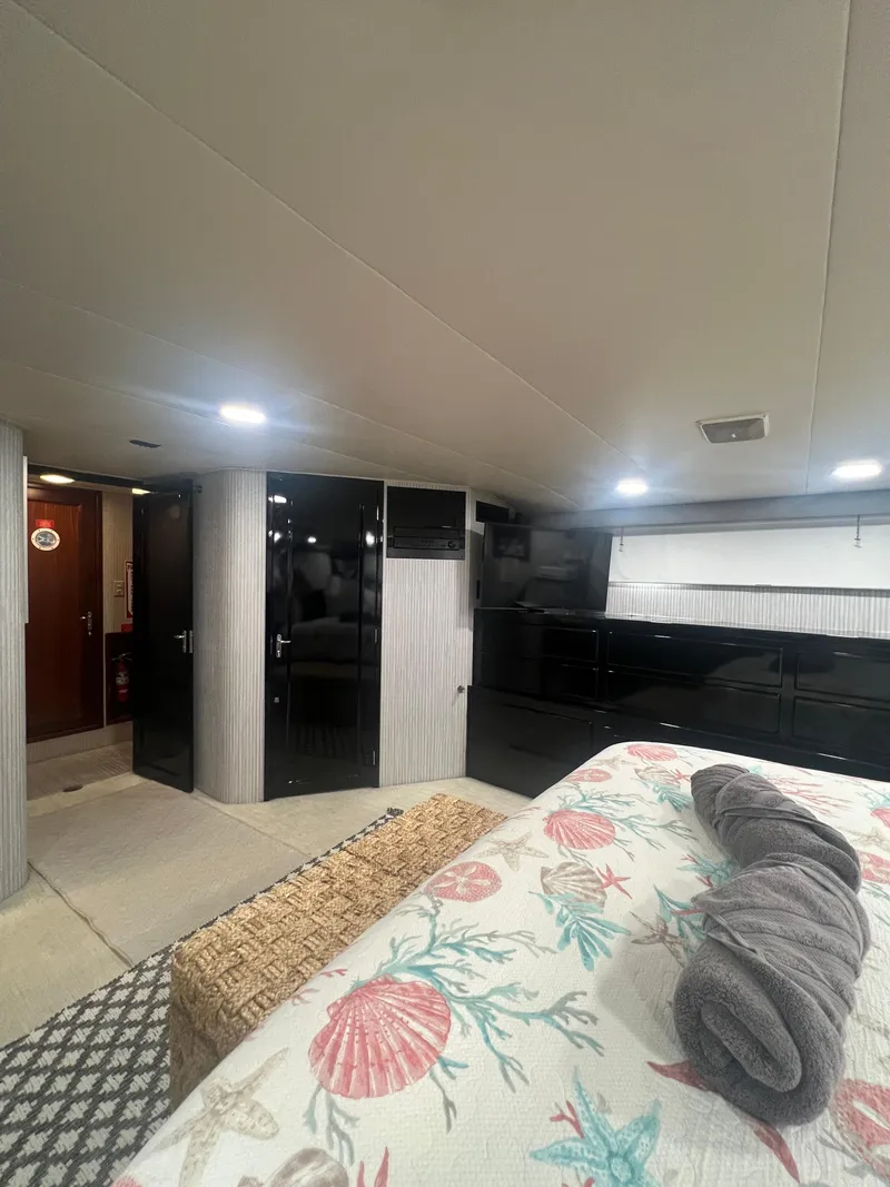 Slide: The Image of Hatteras 70 Cockpit Motor Yacht 1990 - 83