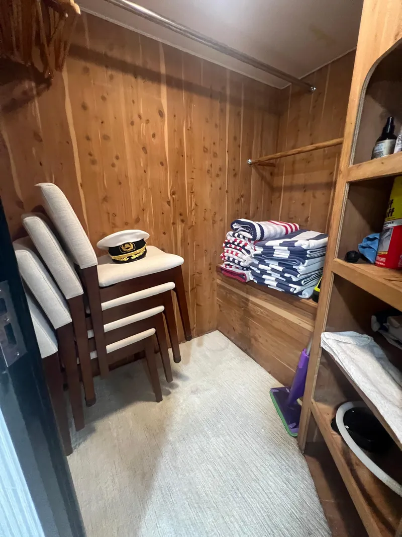 Slide: The Image of Hatteras 70 Cockpit Motor Yacht 1990 - 87