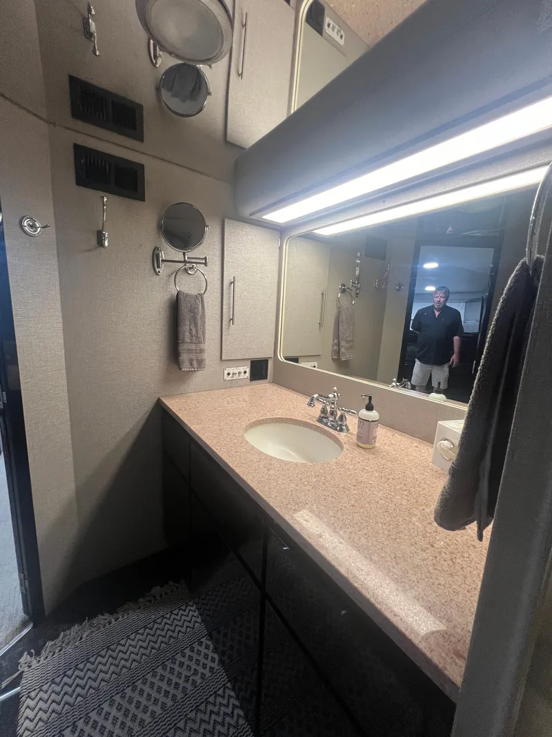 Slide: The Image of Hatteras 70 Cockpit Motor Yacht 1990 - 91