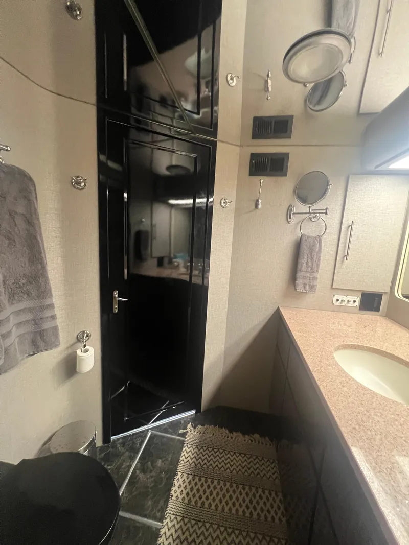 Slide: The Image of Hatteras 70 Cockpit Motor Yacht 1990 - 92