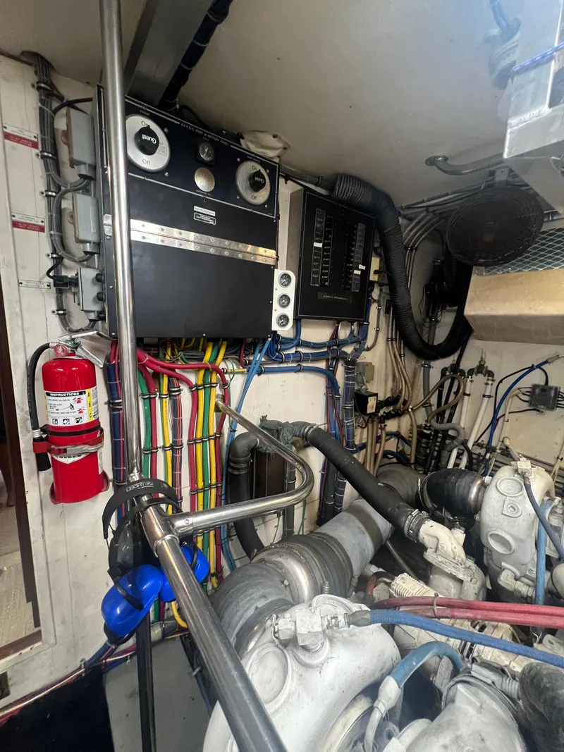 Slide: The Image of Hatteras 70 Cockpit Motor Yacht 1990 - 94