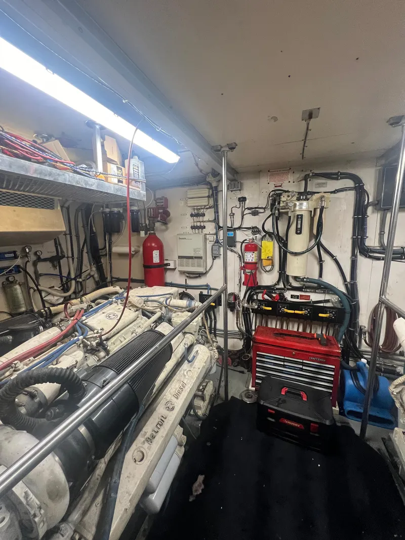 Slide: The Image of Hatteras 70 Cockpit Motor Yacht 1990 - 98