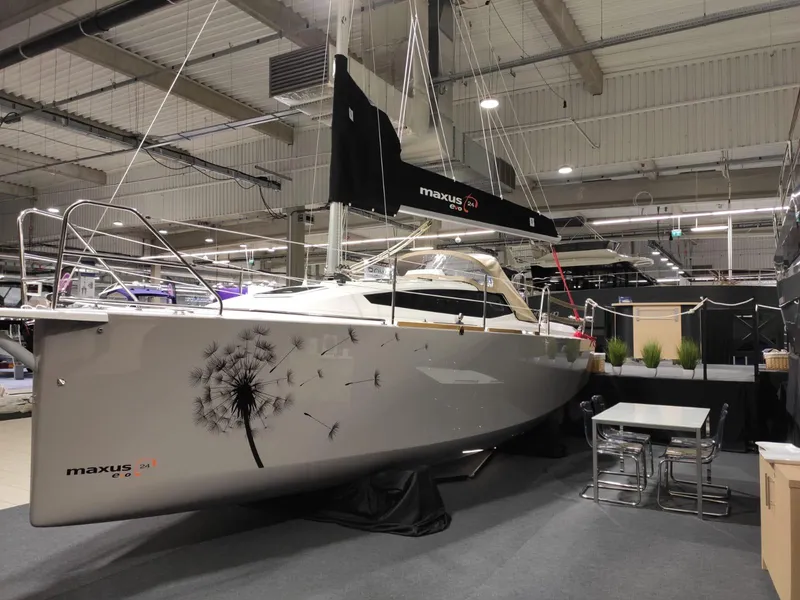 Slide: The Image of Maxus Evo 24 - 5